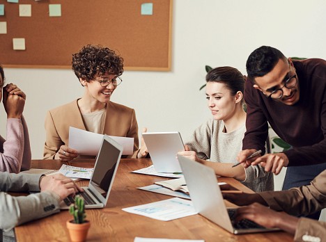 Teamwork in FastBill: So verbesserst du deine Zusammenarbeit